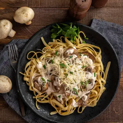 FETTUCINI ALFREDO